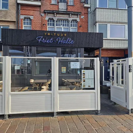 Oda ve Kahvaltı Logies De Kaai 3*