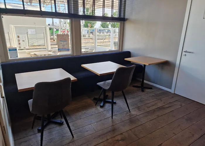 Logies De Kaai Bed & Breakfast 3*