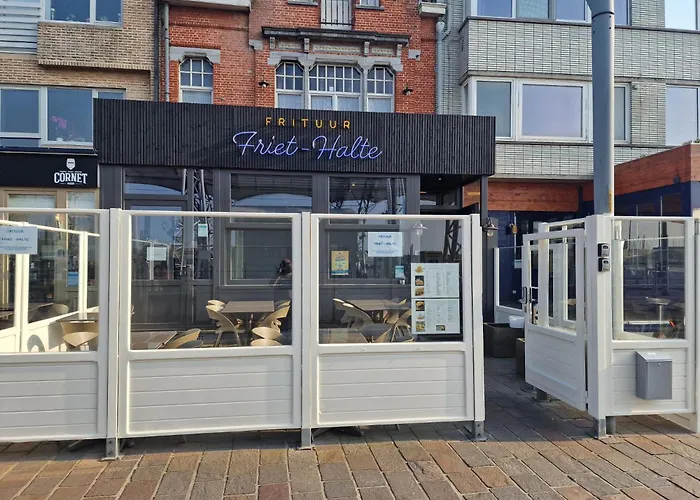 לינה וארוחת בוקר Logies De Kaai 3*